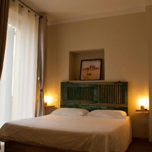 Camera con letto king size